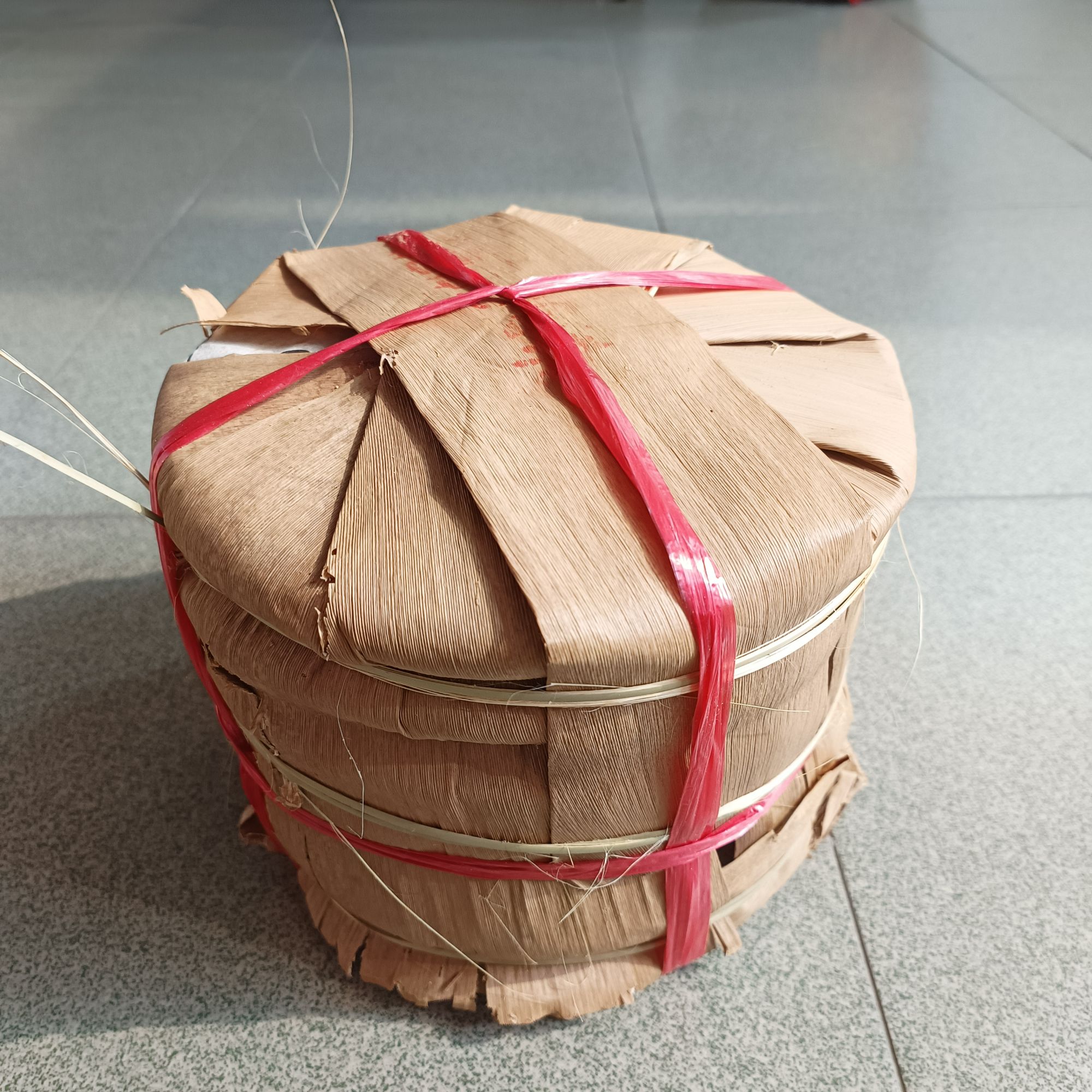 1提洪兴祥百年冰岛老树圆茶共 7饼