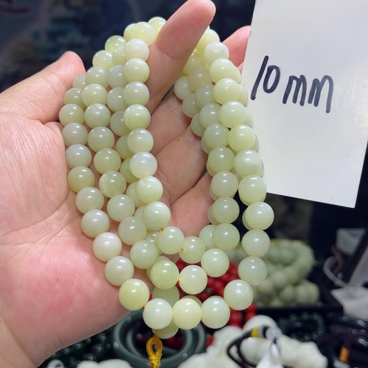 蛇纹石玉颈饰多样性发货未镶嵌