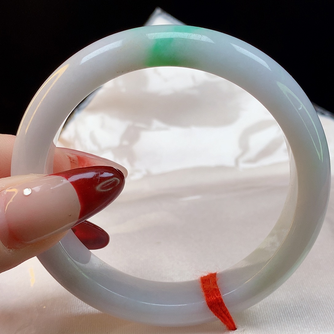 翡翠手镯未镶嵌天然翡翠8256