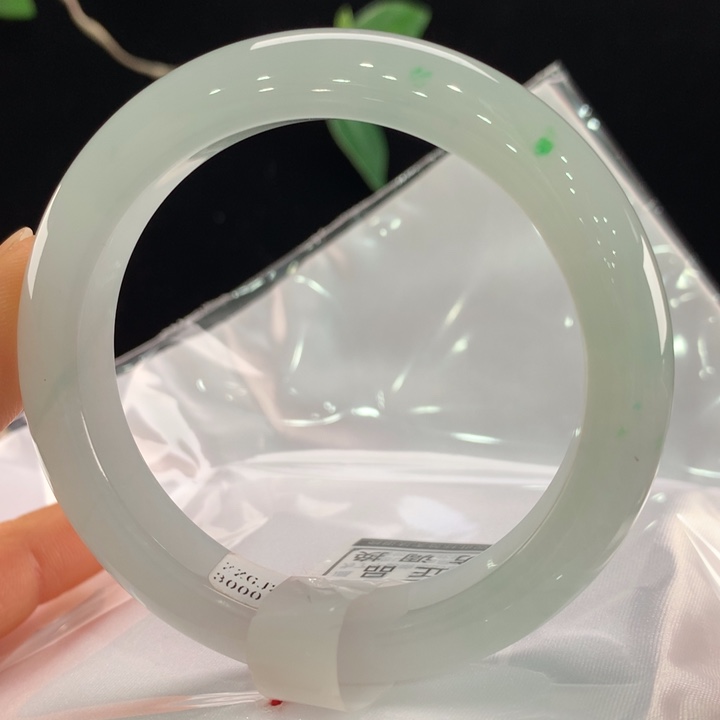 翡翠手镯未镶嵌111-0148