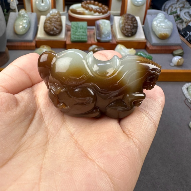和田玉马儿手把件