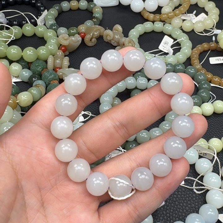 和田玉未镶嵌手串