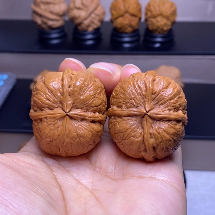 文玩核桃把件1314四楞57