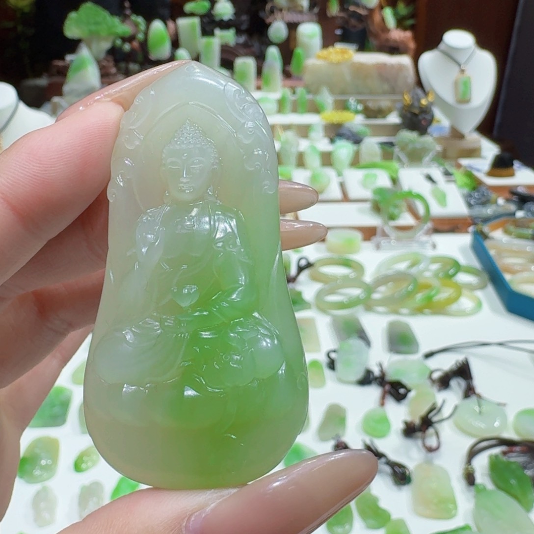 和田玉翠青大日如来未镶嵌