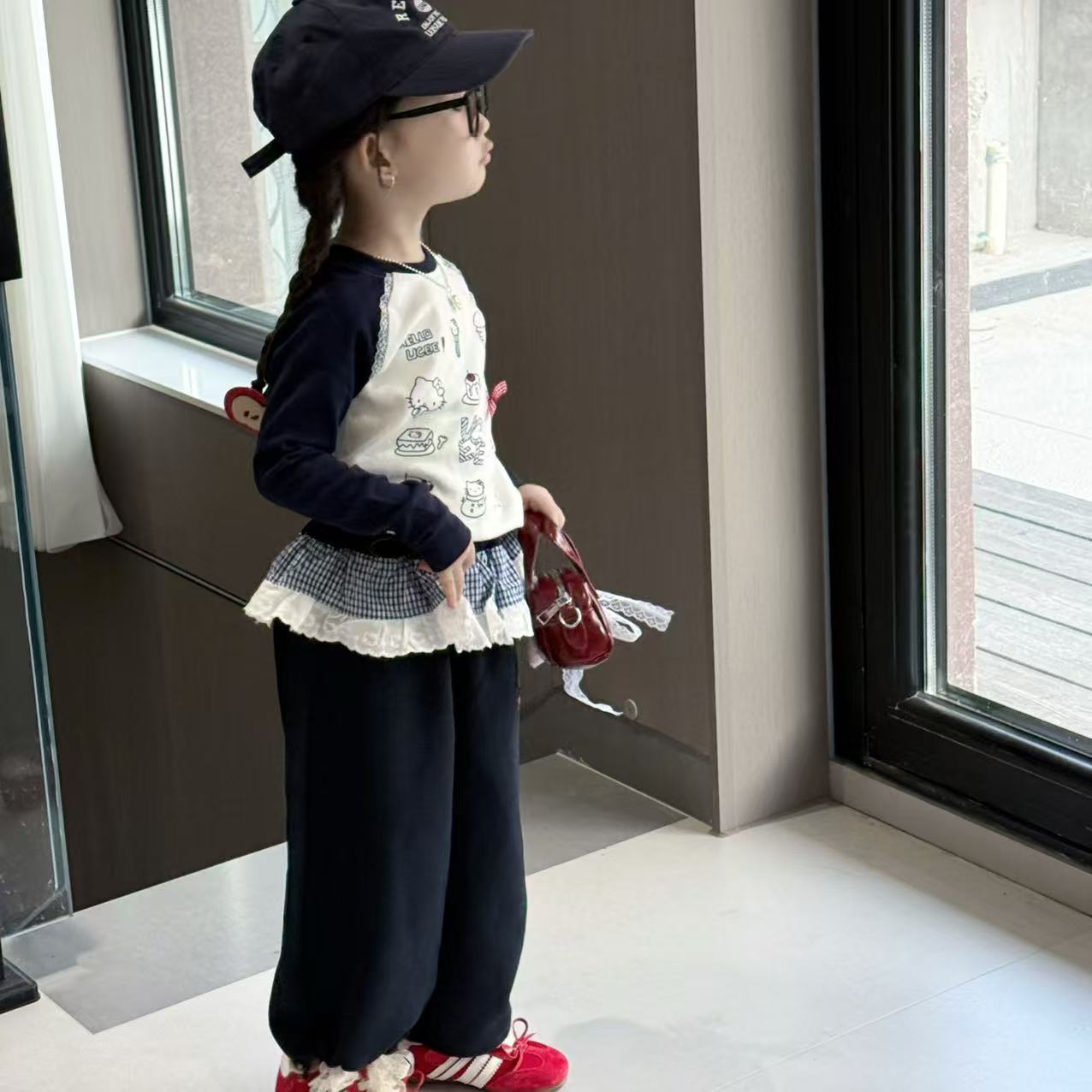 韩国女童秋季港风套装2025新款卡通撞色kt猫T恤+个性屁帘束脚卫裤