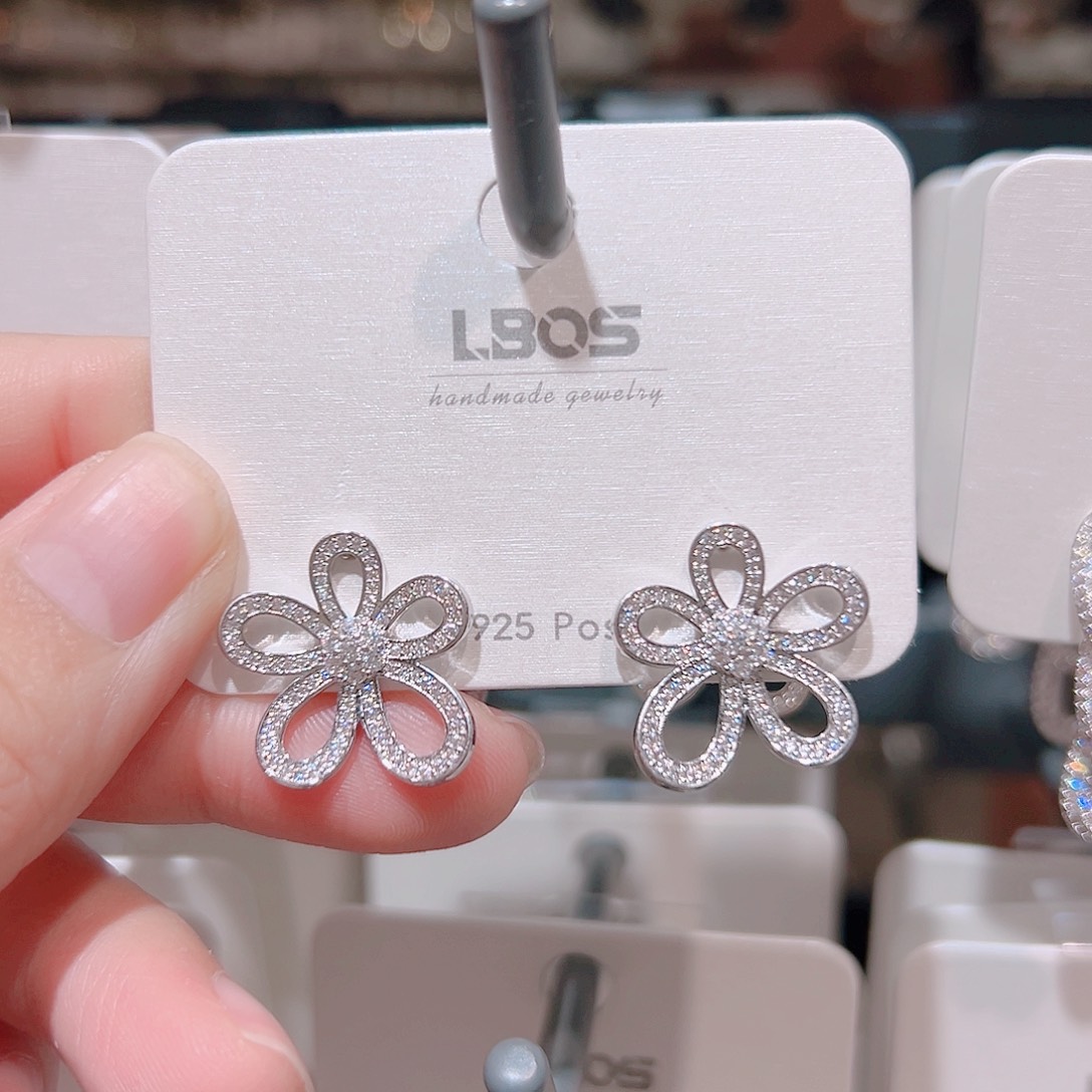 一***i琉璃纯铜合金耳环的