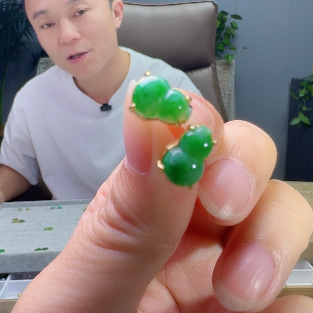 银S925镶嵌翡翠耳饰天然