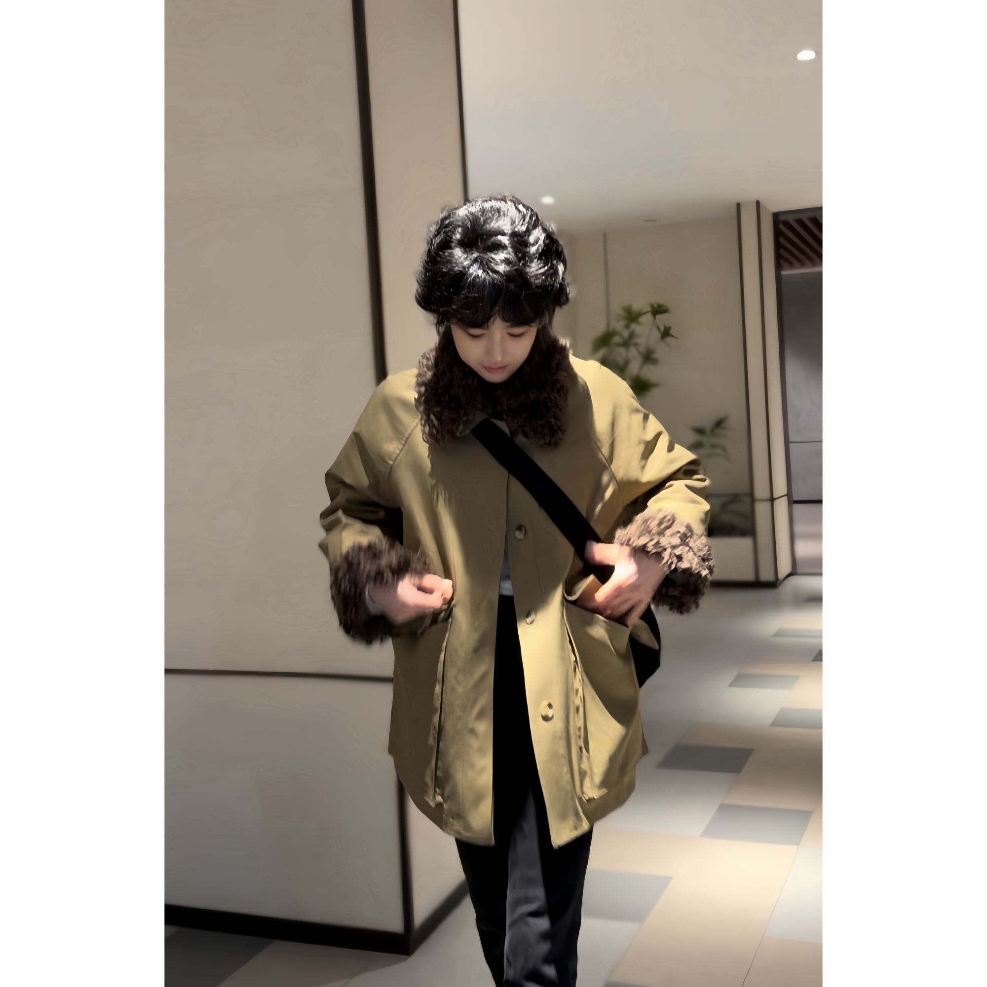 【景汇专属】女卡其绿鸭绒服短款散口袖设计师休闲气质冬季韩版