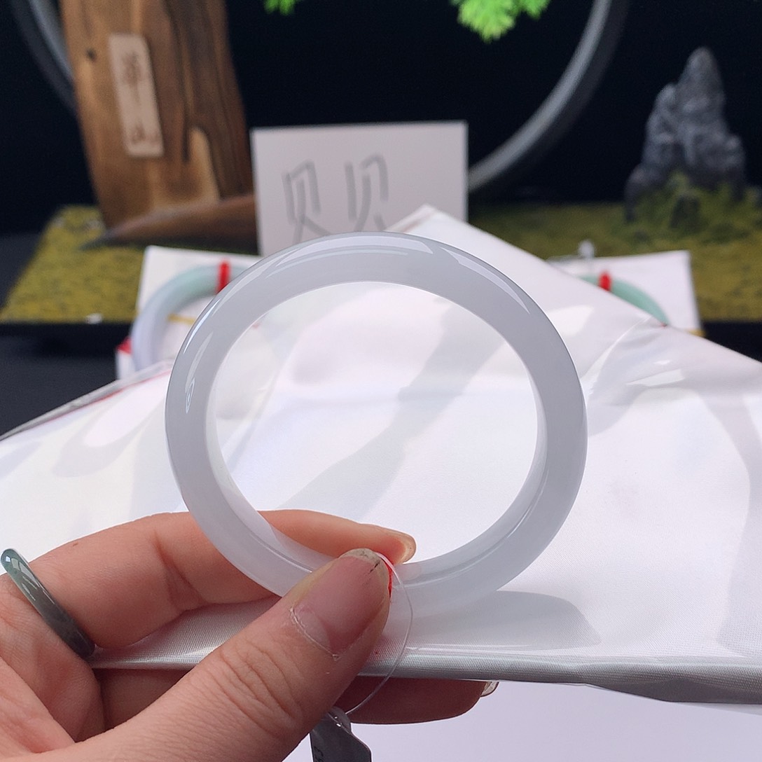 翡翠手镯未镶嵌55贵妃