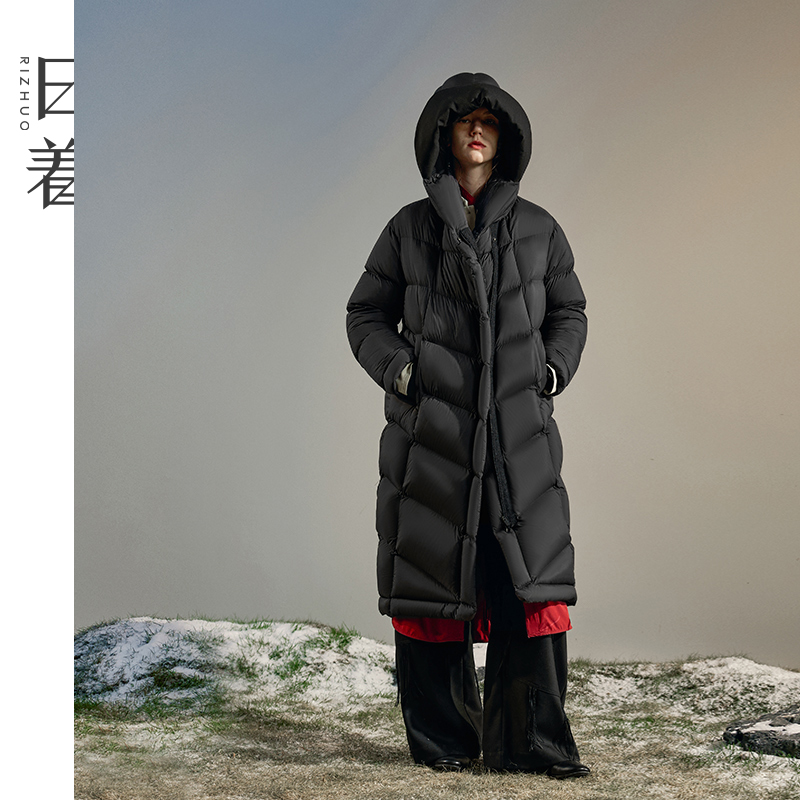 日着无胆纺绒鹅绒服女2025新款冬季加厚保暖黑色羽绒外套RD8362Y2