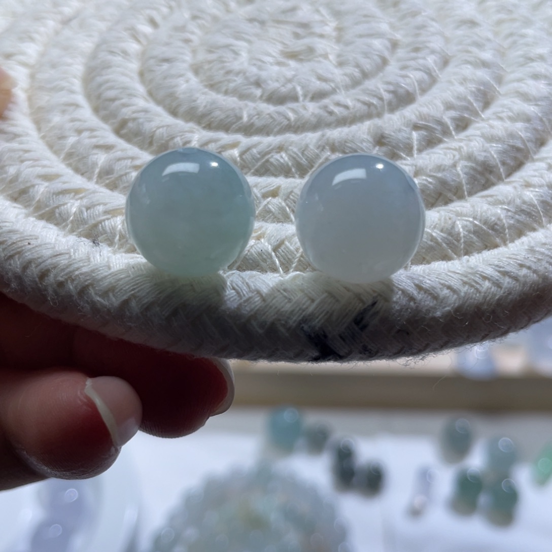 L***.翡翠散珠天然翡翠