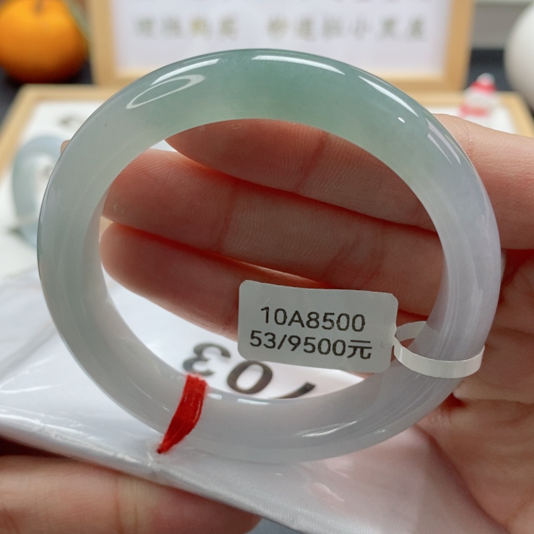 翡翠手镯未镶嵌天然A货翡翠手镯