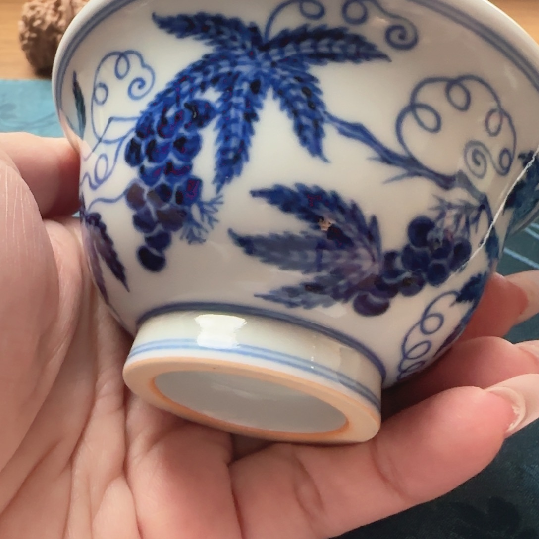 观复手绘青花葡萄纹压手杯
