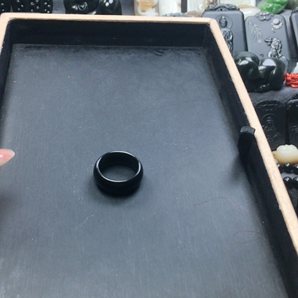 【闪购商品】和田玉手串未镶嵌阿**?