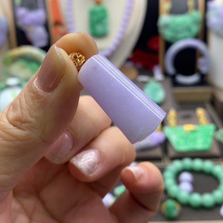翡翠吊坠(不含链)18K金镶嵌