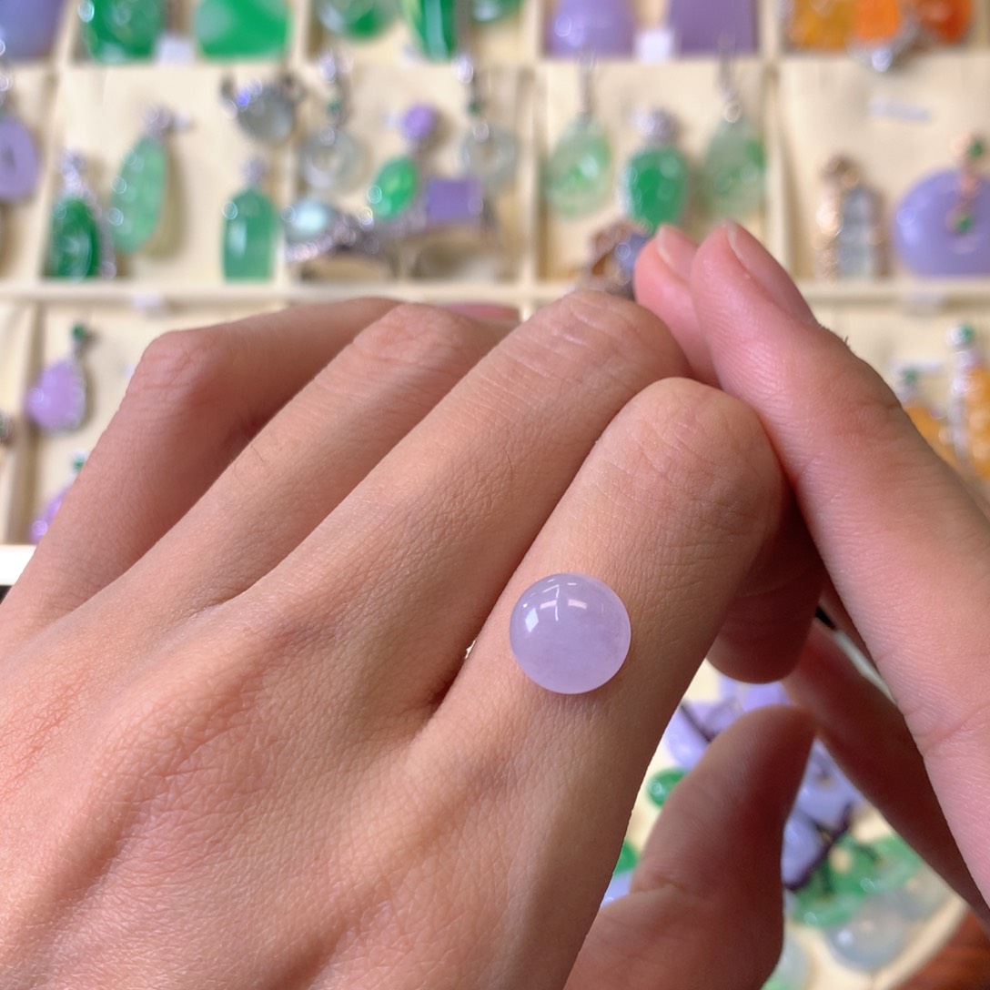 翡翠颈饰未镶嵌裸石