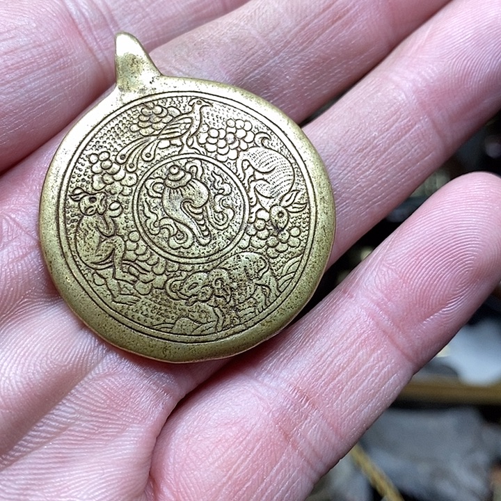 人***味小杨推荐铜物件一个