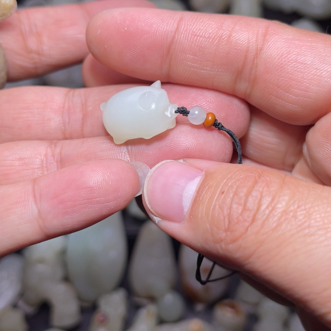 和田玉颈饰未镶嵌