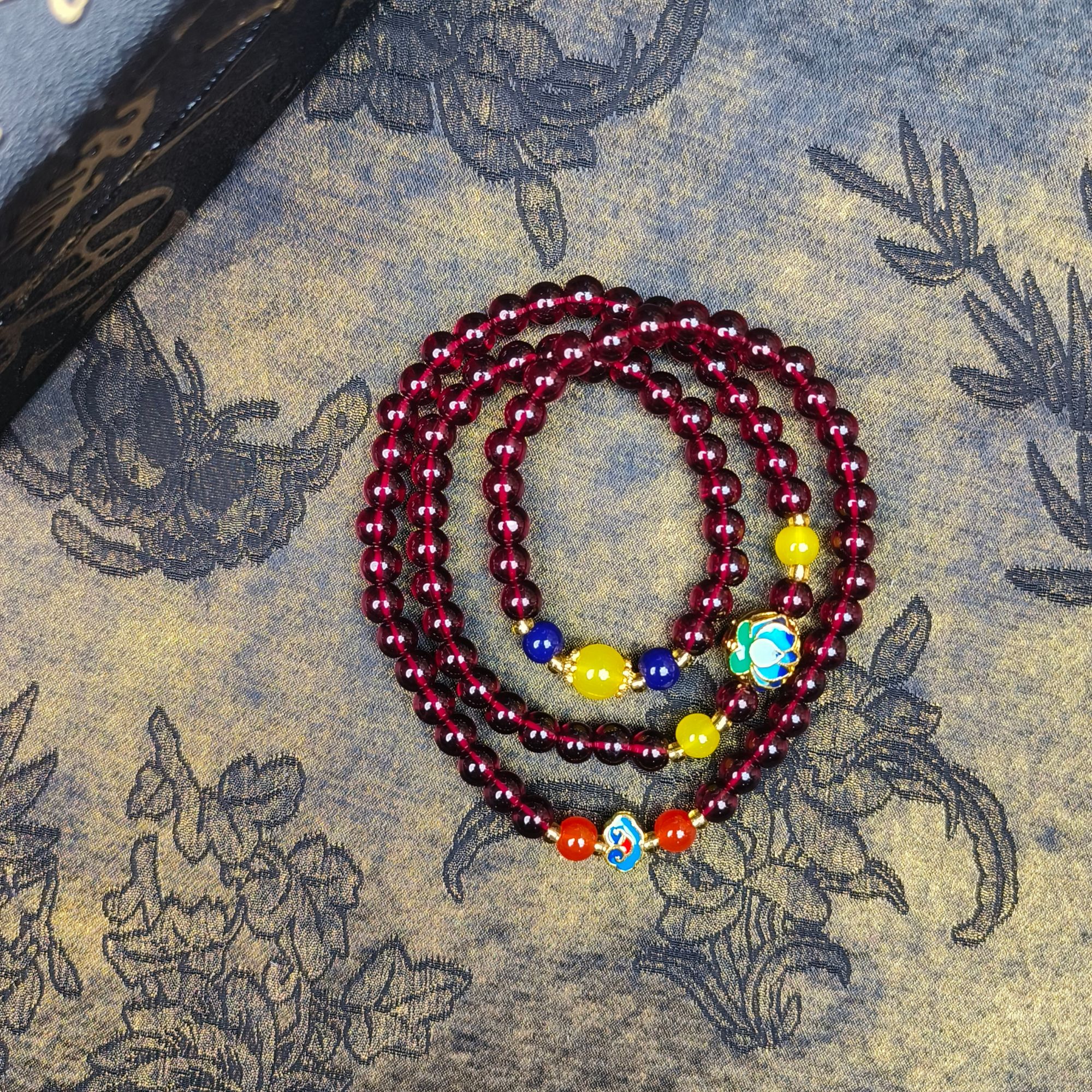 石榴石手串J0178无礼盒