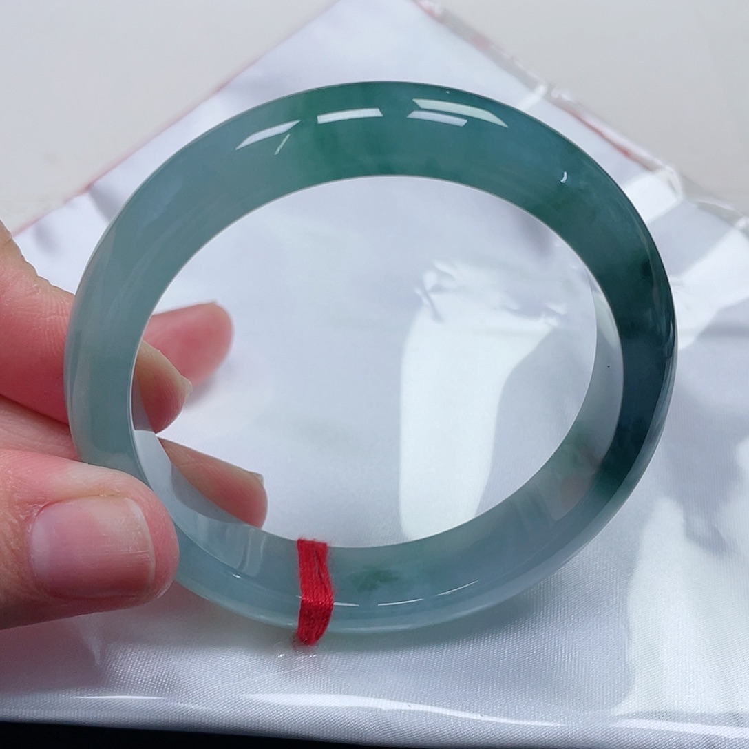 翡翠手镯未镶嵌缅甸翡翠