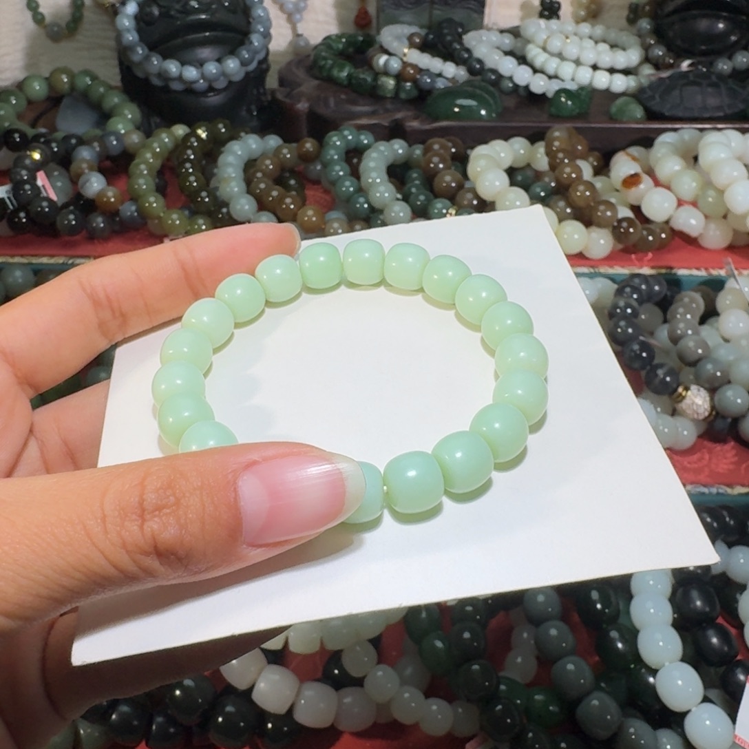 炑***燚和田玉未镶嵌手链