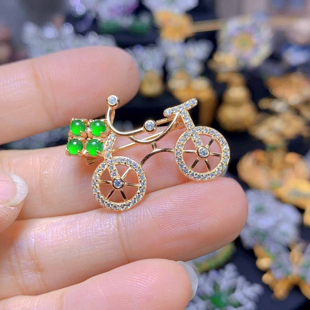 翡翠耳钉银S925镶嵌天然翡翠