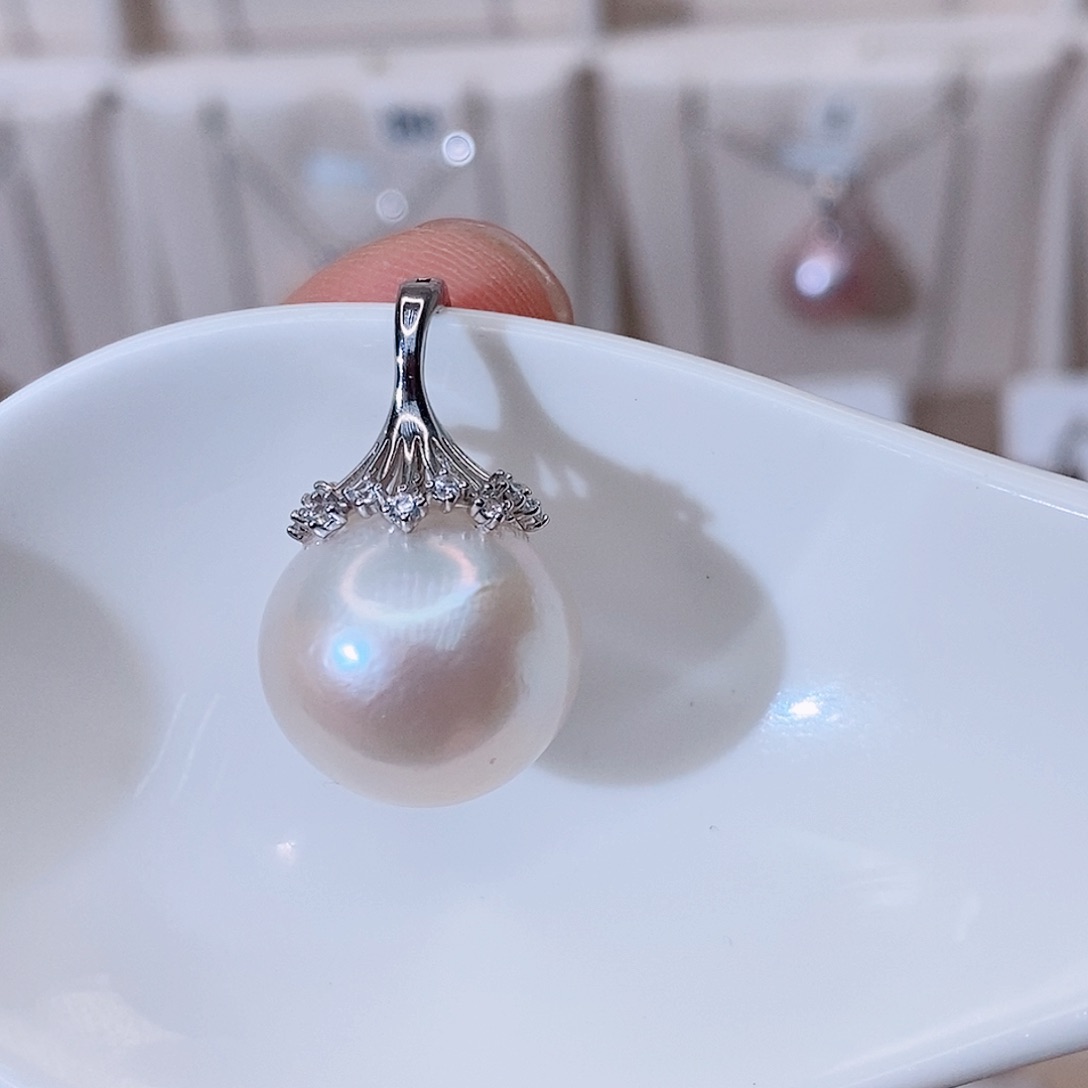 颈饰银S925镶嵌淡水珍珠