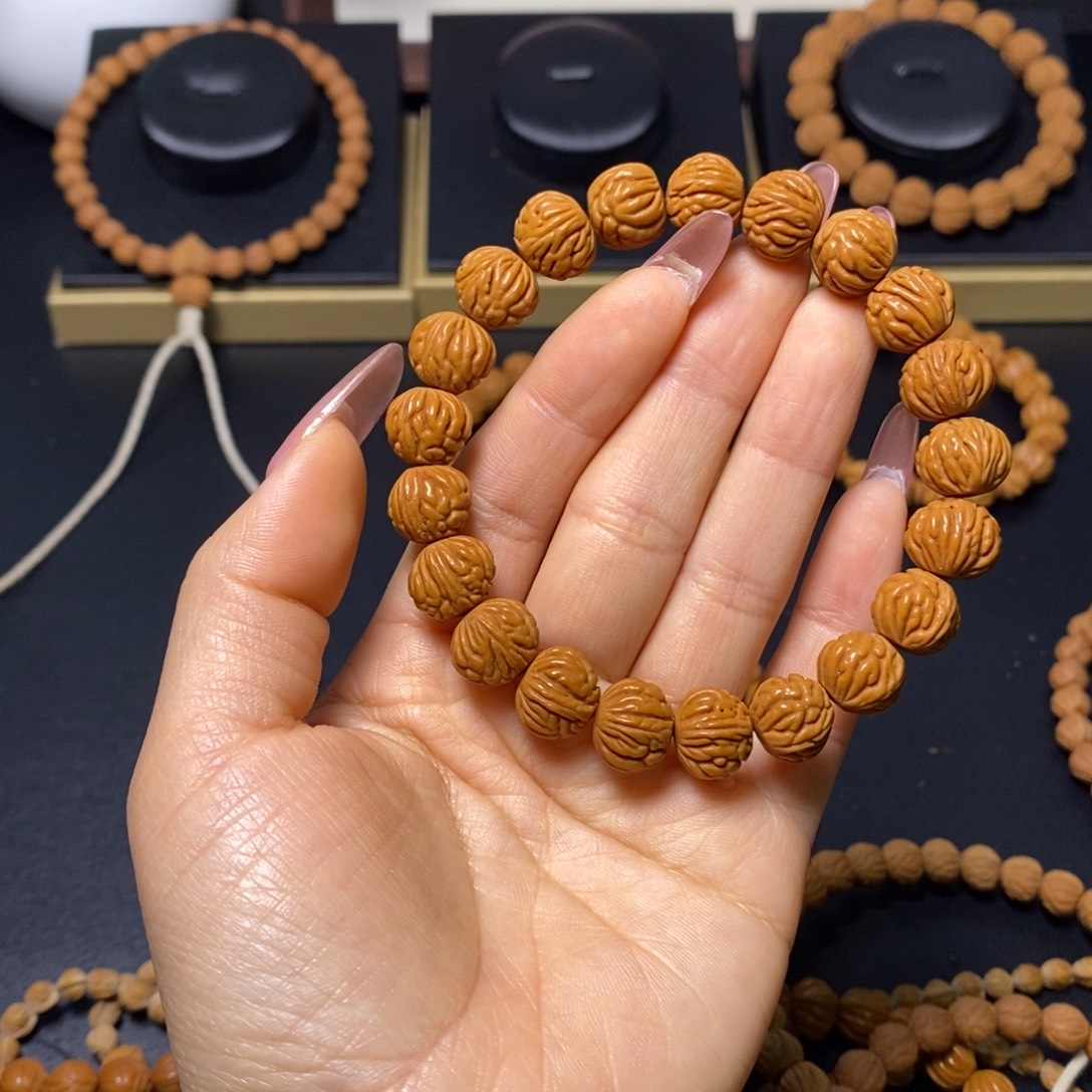 默***╲吊坠桃核秦岭文玩