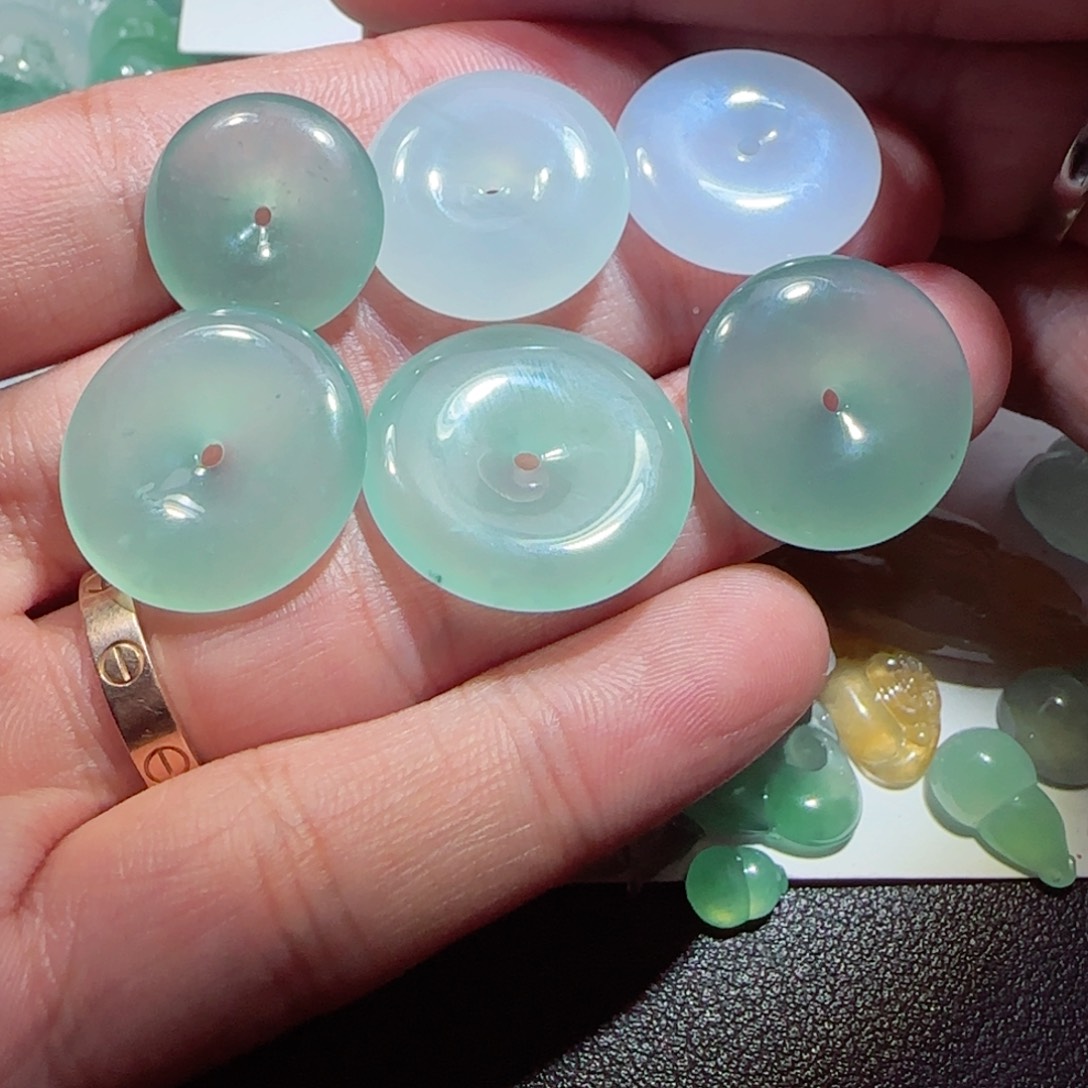 定制翡翠未镶嵌缅甸天然翡翠平安扣