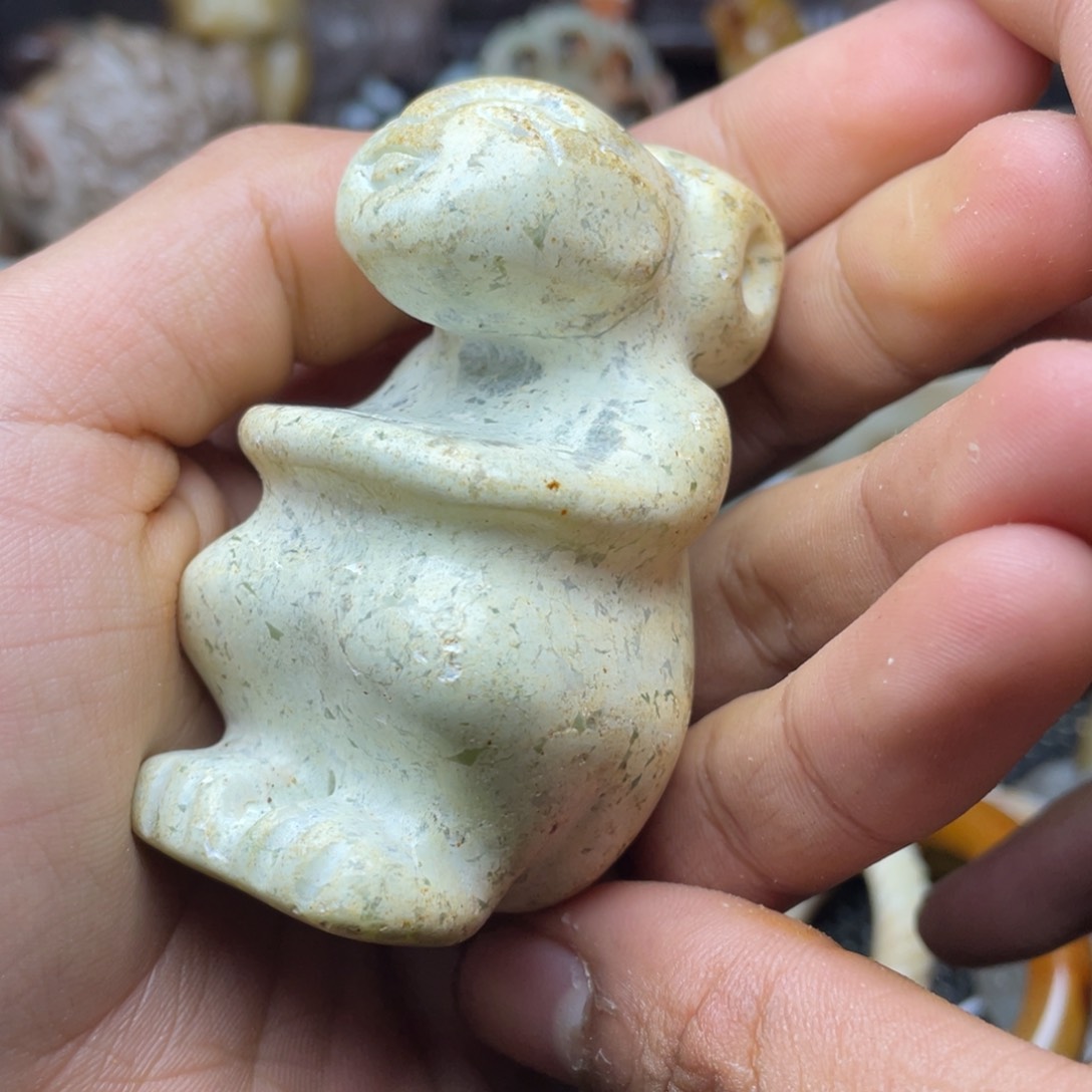 和田玉（糖玉）未镶嵌挂件