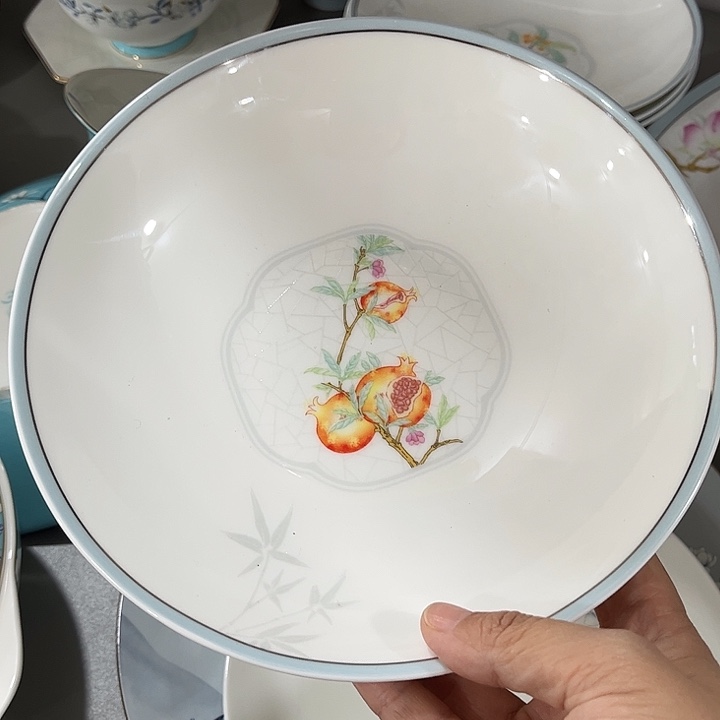 瓷片微瑕骨瓷盘两只装石榴