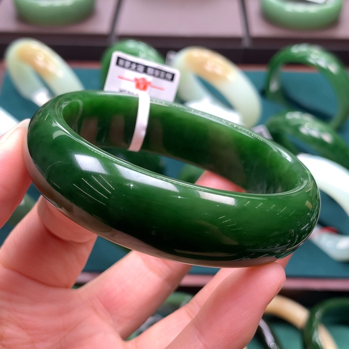 未镶嵌手镯和田玉（碧玉）6162