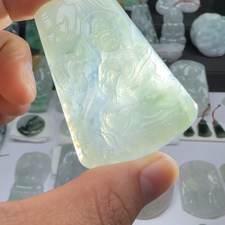 颈饰未镶嵌翡翠普贤