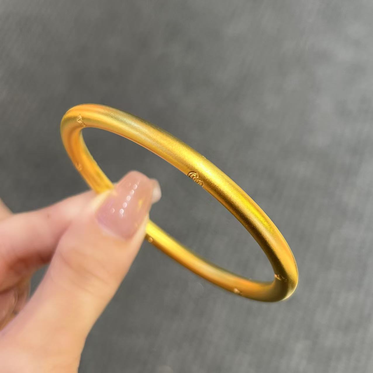 【新美源】足金999 古法工艺 六字真言镯