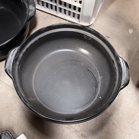 微瑕，明火，口径28高度9变形底部会脏