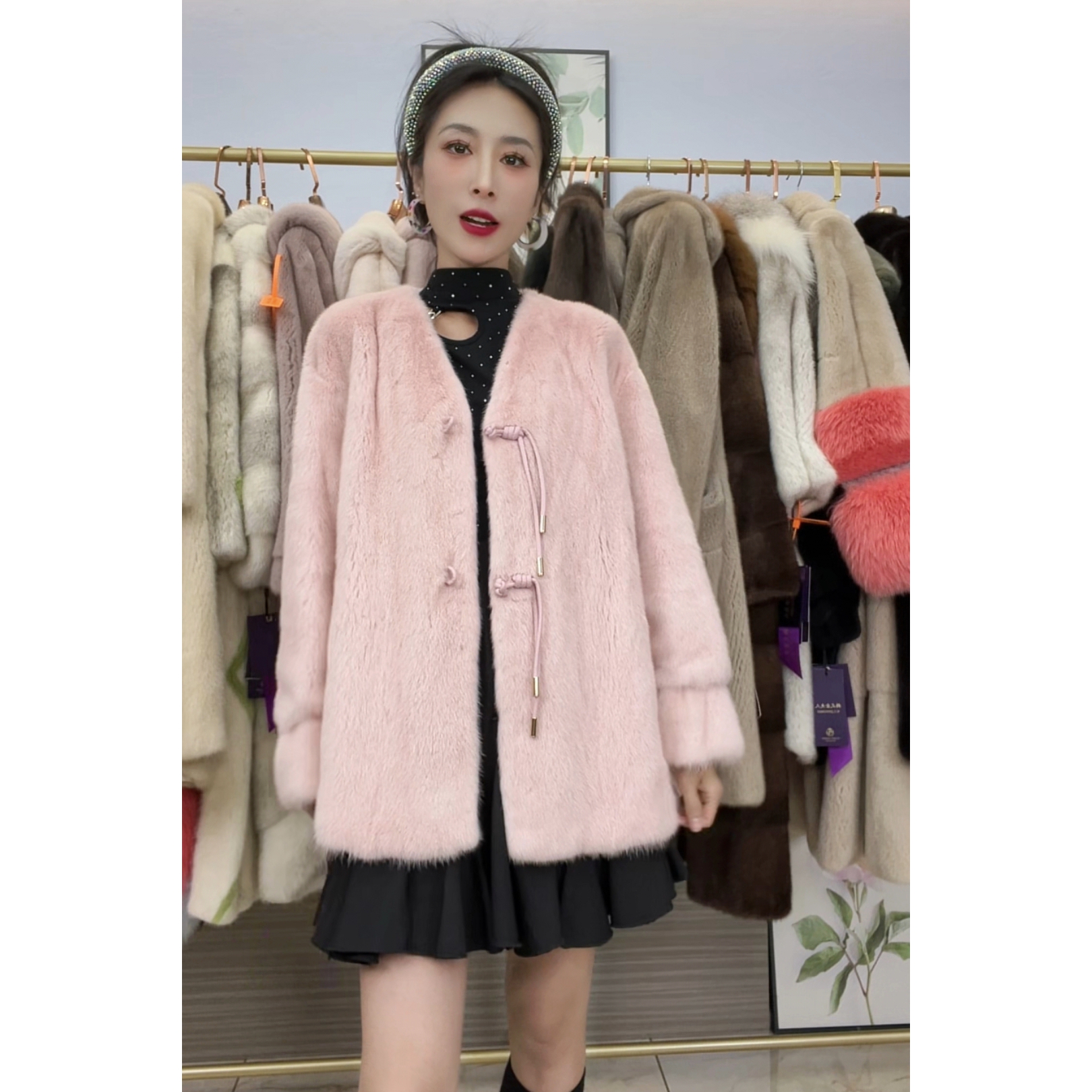 粉色V领新中式国风盘扣款进口天鹅绒貂皮大衣