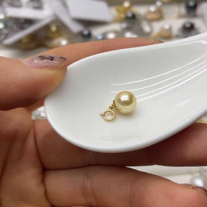 海水珍珠吊坠(不含链)18K金镶嵌