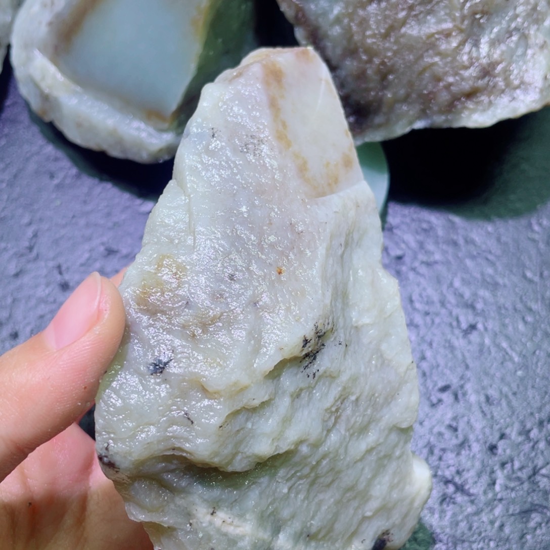 和田玉未镶嵌珠宝半成品