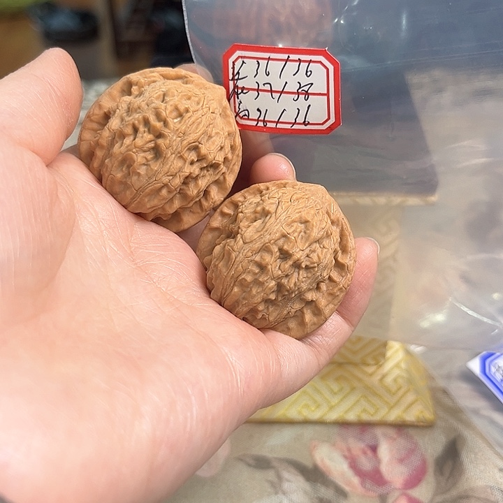 文玩核桃把件罗家沟