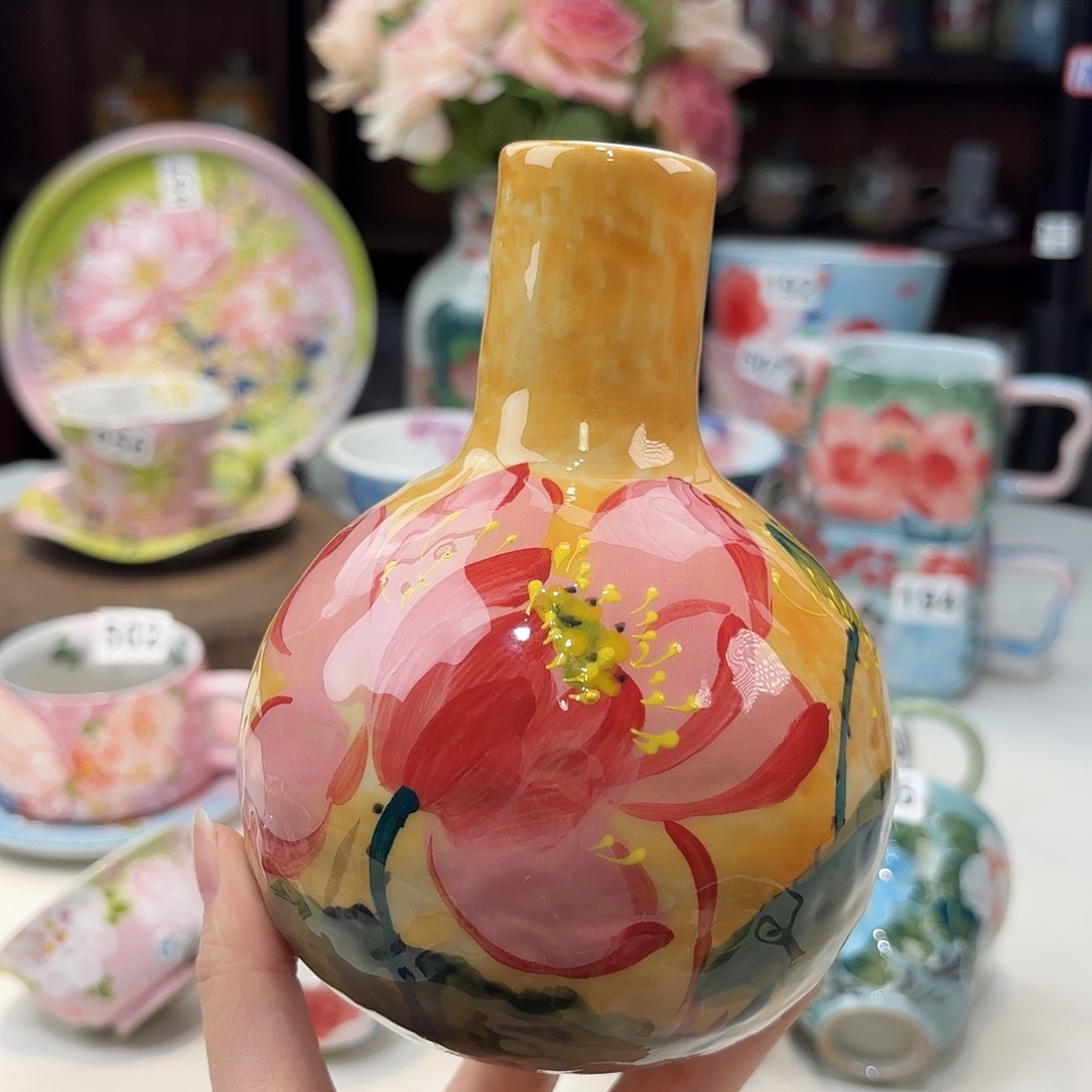 瓷片兔兔的小可爱