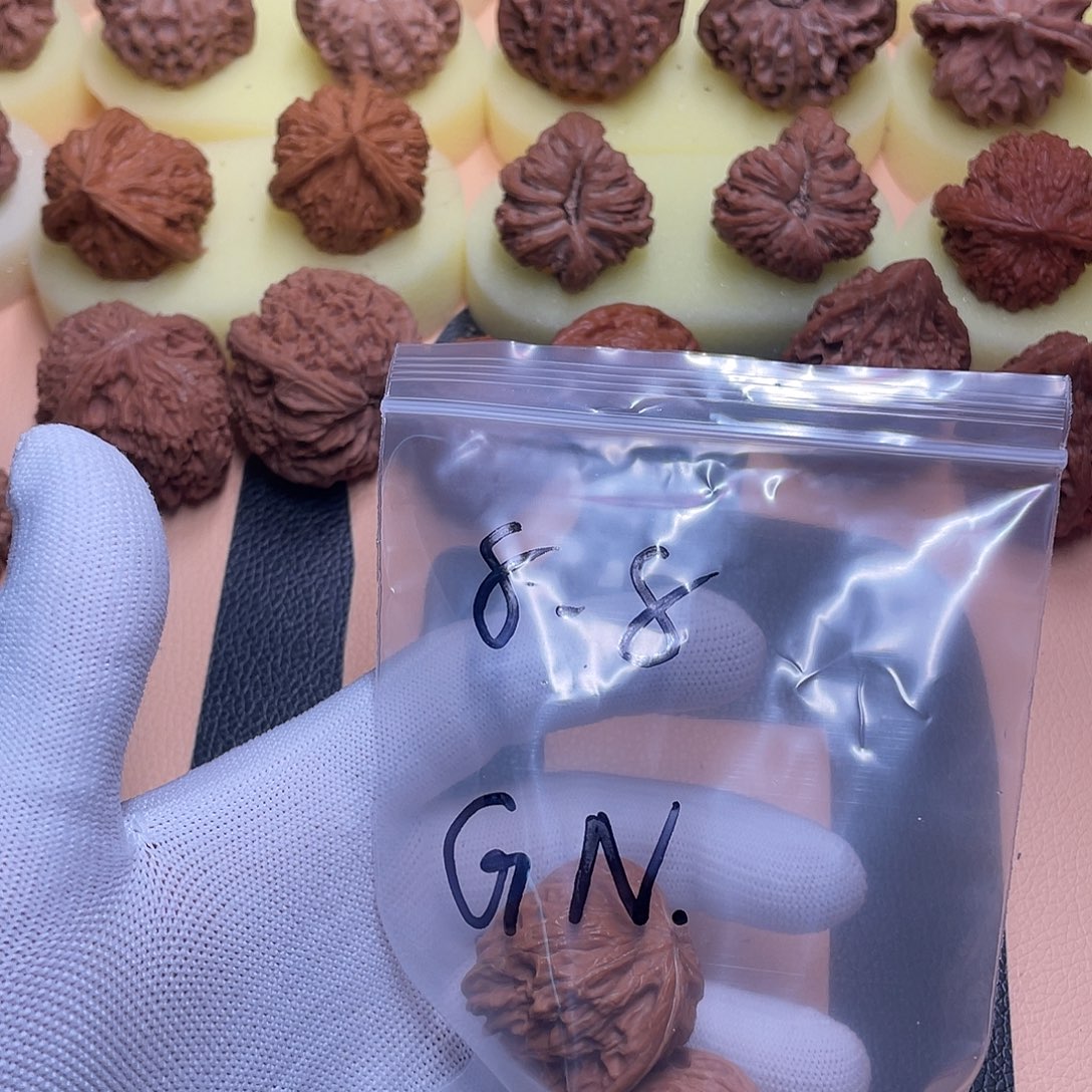 G***N吊坠文玩核桃磨盘