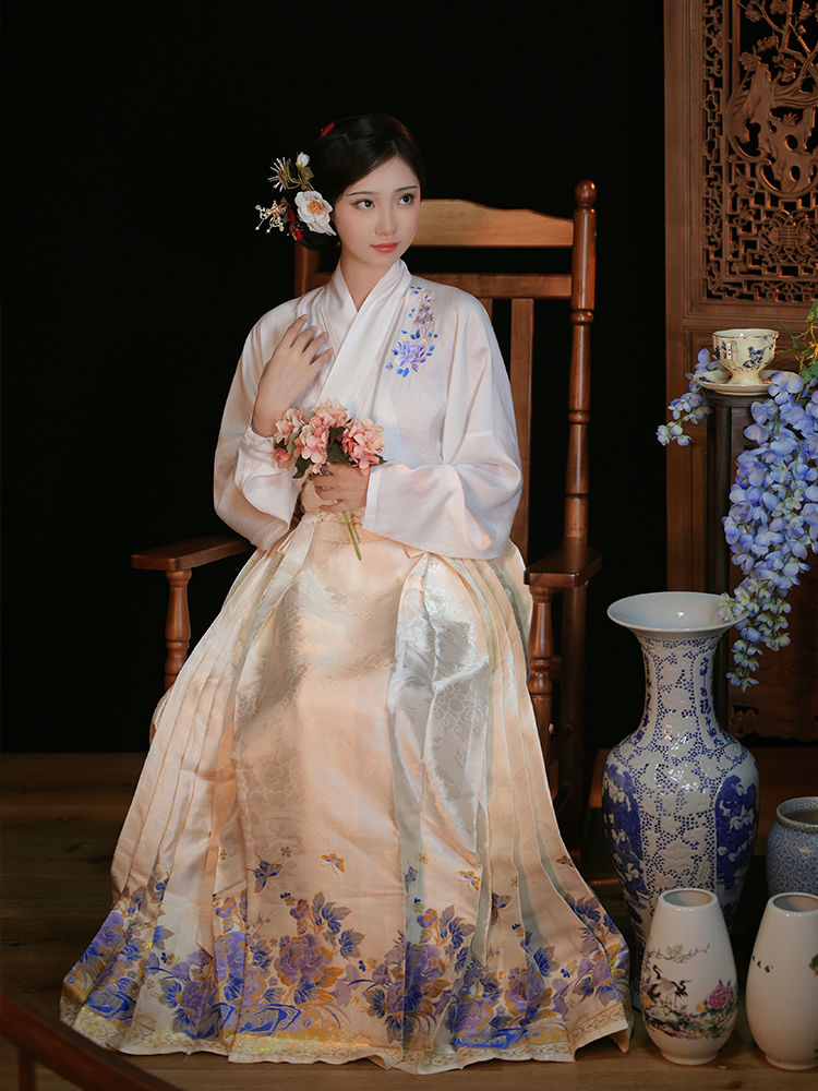 知衣服饰 织金仿妆花马面裙 飞机袖国风新中式日常通勤上衣夏季