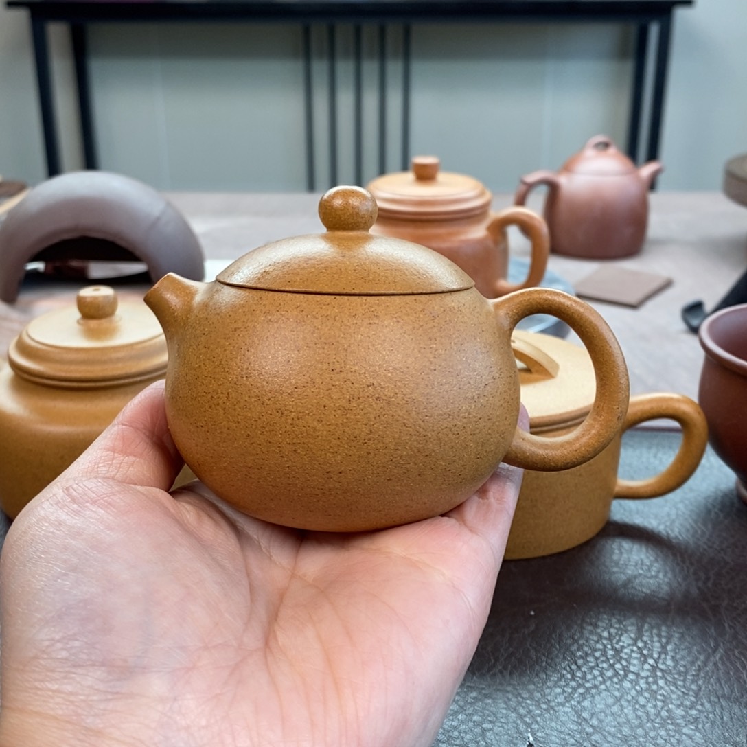 茶壶紫砂黄金段西施160cc精工半手
