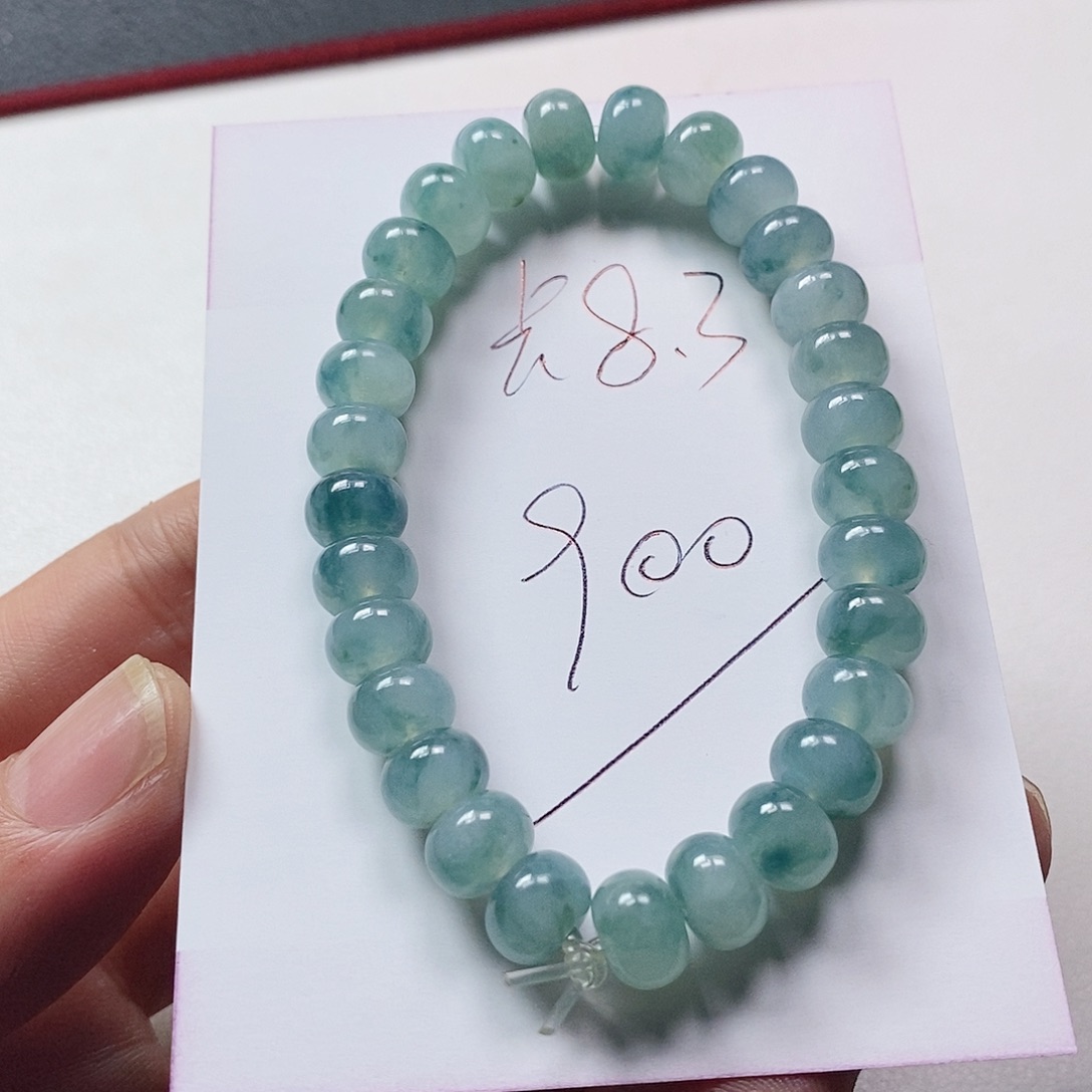 颈饰未镶嵌翡翠手串