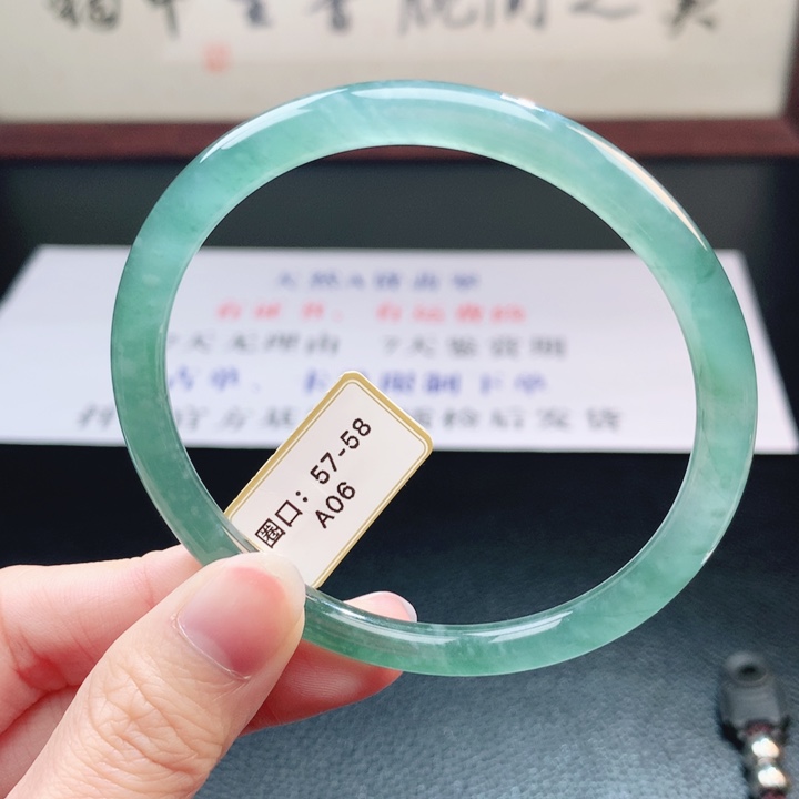 翡翠未镶嵌手镯翡翠手镯116