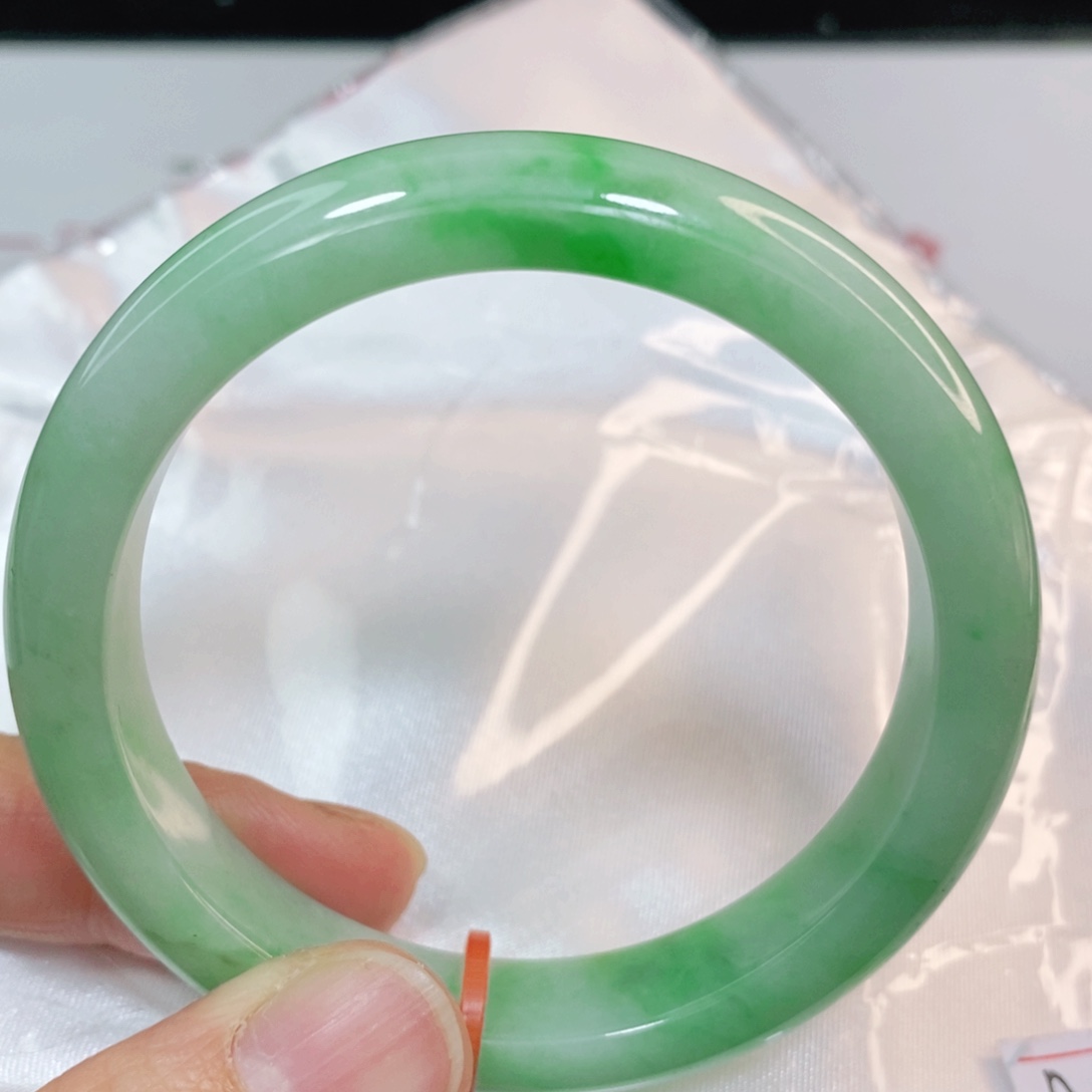 翡翠手镯未镶嵌54.4圈口正圈