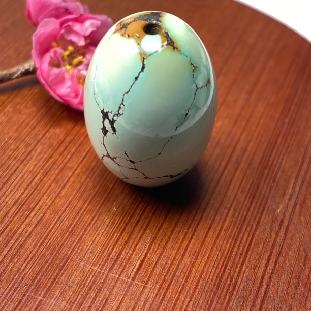 湖北竹山县原矿绿松石俏色网花高瓷枣珠