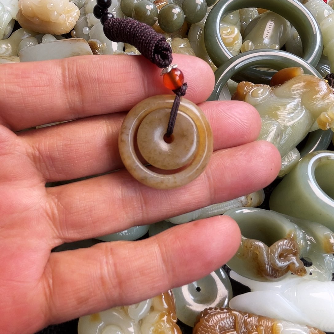 和田玉吊坠(不含链)未镶嵌