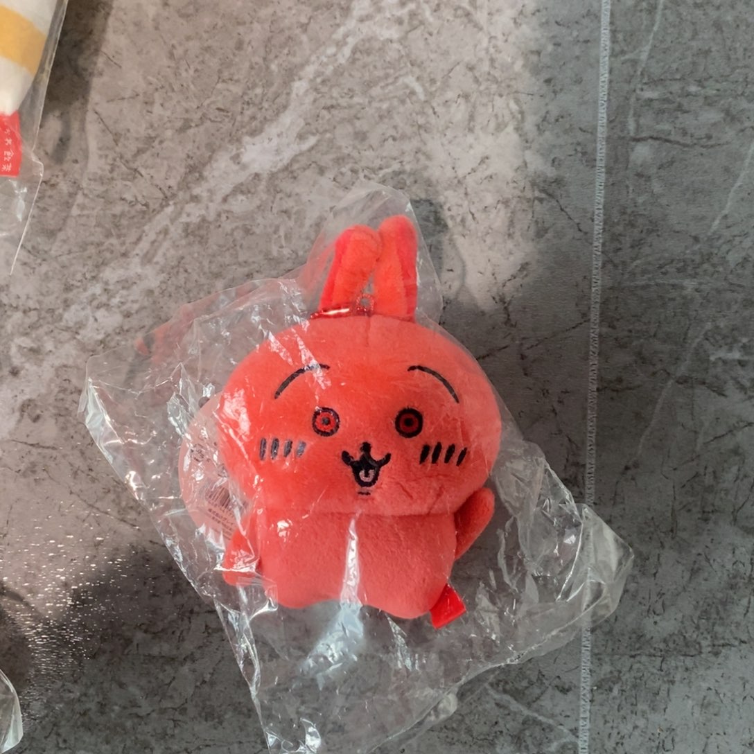 毛绒红温兔乌萨奇挂件