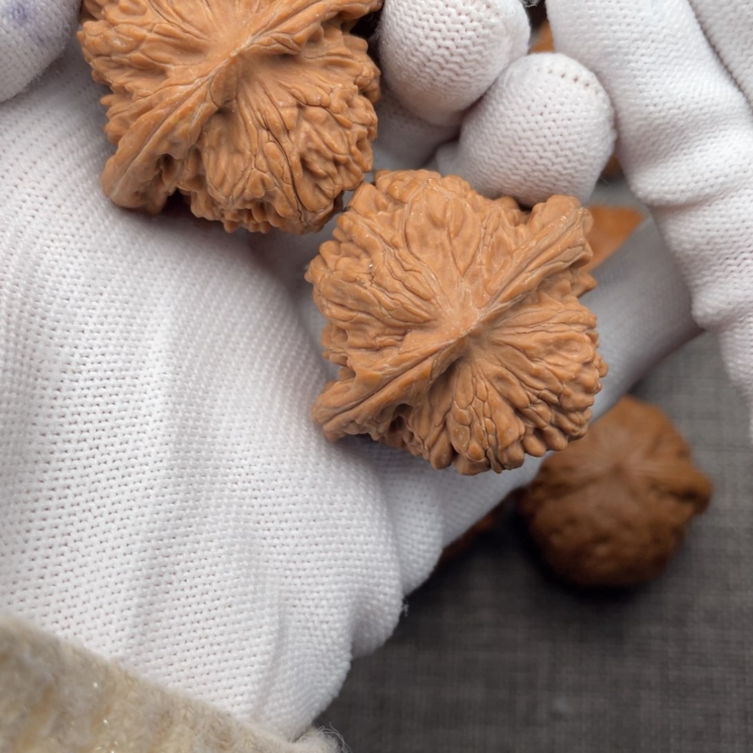 文玩核桃把件39全品汉高楼